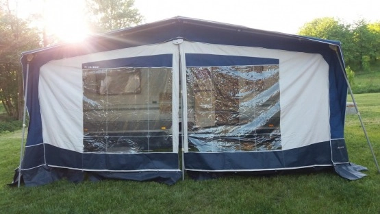                         Przyczepa kempingowa Marki Sterling, Model Sprite Excel 500L, NA 5 OSÓB! - zdjęcie 9
                        