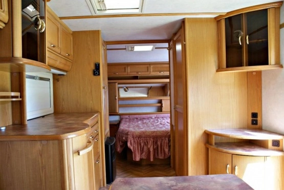                         Tabbert Comtensse 540 - zdjęcie 1
                        