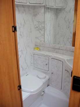                         Przyczepa wysokiej jakości LMC Luxus 530K1 - zdjęcie 3
                        