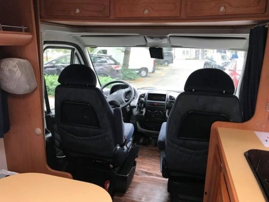                         Kamper na Fiacie Ducato 2.8, 140KM - zdjęcie 4
                        