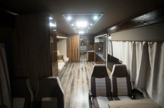                         Kamper camper z autobusu Bova motorhome - zdjęcie 6
                        