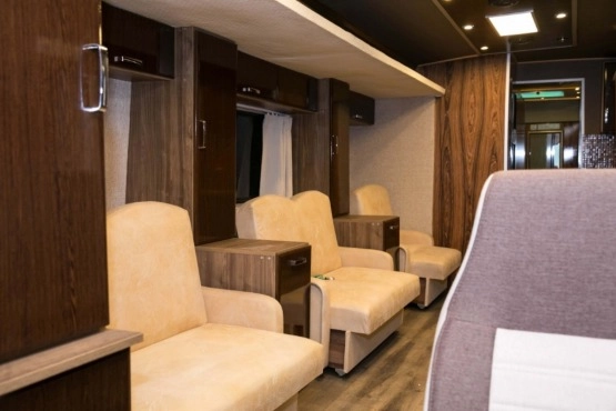                         Kamper camper z autobusu Bova motorhome - zdjęcie 8
                        