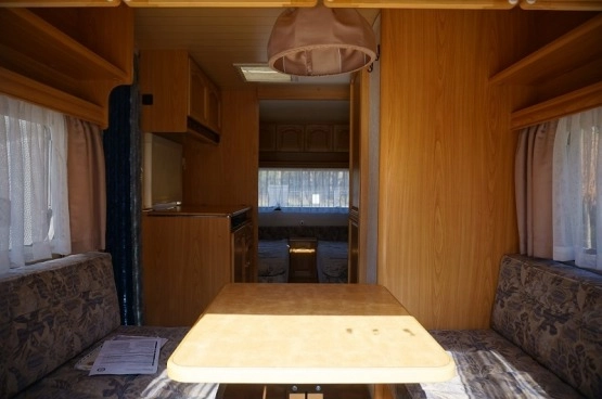                         PRZYCZEPA KNAUS AZUR 495, Przedsionek, DMC 1200 kg - zdjęcie 3
                        