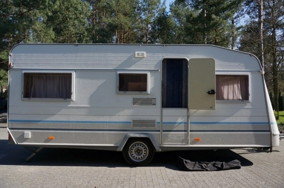                         PRZYCZEPA KNAUS AZUR 495, Przedsionek, DMC 1200 kg - zdjęcie 6
                        