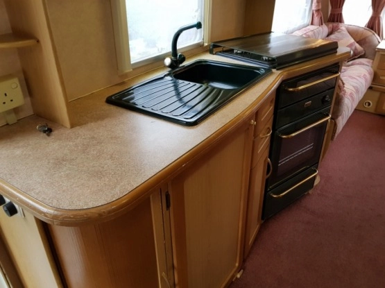                         Przyczepa kempingowa SWIFT Conqueror 550 Lux, 5-6 osobowa - zdjęcie 6
                        