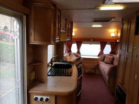                         Przyczepa kempingowa SWIFT Conqueror 550 Lux, 5-6 osobowa - zdjęcie 7
                        