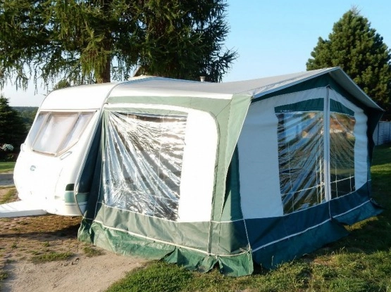                         Lunar CHATEAU 2005r., 4-5 osób, duży przedsionek + duże łóżko małżeńskie - zdjęcie 17
                        