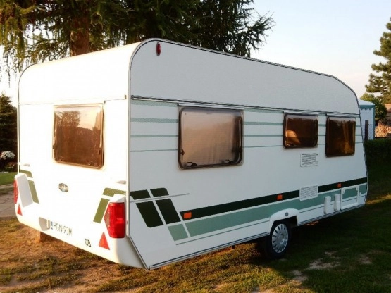                         Lunar CHATEAU 2005r., 4-5 osób, duży przedsionek + duże łóżko małżeńskie - zdjęcie 21
                        