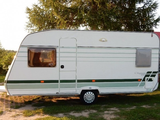                         Lunar CHATEAU 2005r., 4-5 osób, duży przedsionek + duże łóżko małżeńskie - zdjęcie 24
                        