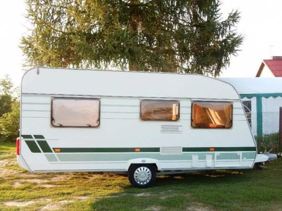                         Lunar CHATEAU 2005r., 4-5 osób, duży przedsionek + duże łóżko małżeńskie - zdjęcie 25
                        