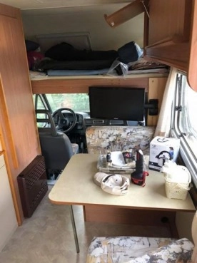                         Camper Ford Transit 2.0 benzyna + gaz - zdjęcie 9
                        