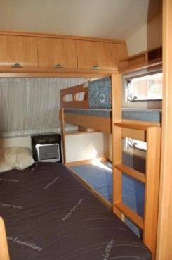                         Hobby DMC 1400 piętrowa, wszystko sprawne, gotowa do jazdy - zdjęcie 14
                        