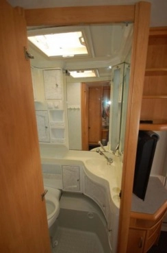                         Hobby DMC 1400 piętrowa, wszystko sprawne, gotowa do jazdy - zdjęcie 17
                        