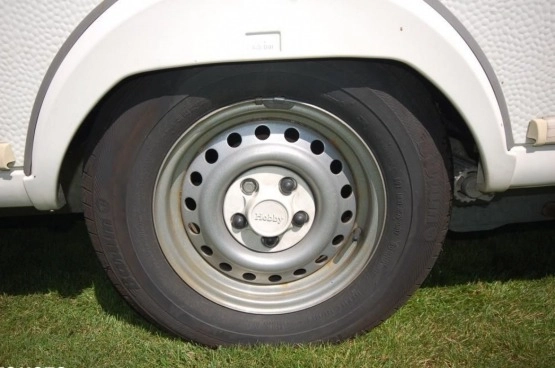                         Hobby DMC 1400 piętrowa, wszystko sprawne, gotowa do jazdy - zdjęcie 21
                        