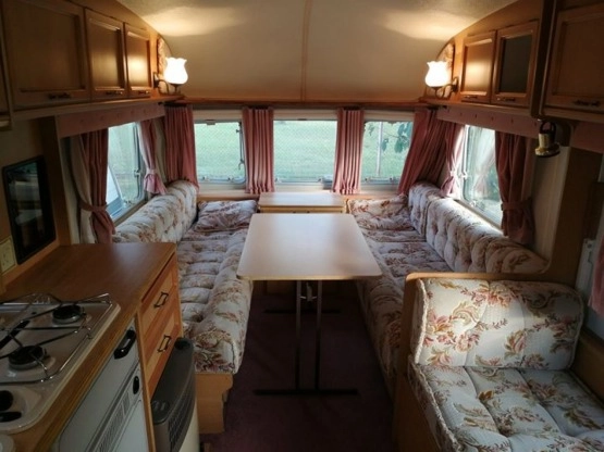                          Przyczepa kempingowa Abi Dalesman 4 osobowa z przedsionkiem 1996 - zdjęcie 7
                        