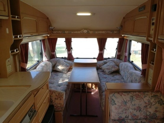                         Przyczepa kempingowa Compass Rallye GTE 500/4 4-osobowa z przedsionkiem 1998  - zdjęcie 8
                        