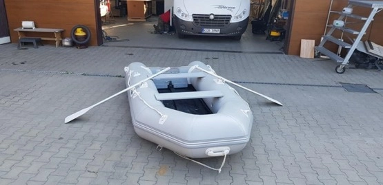                         Ponton Wild Lake CM 320 - zdjęcie 3
                        