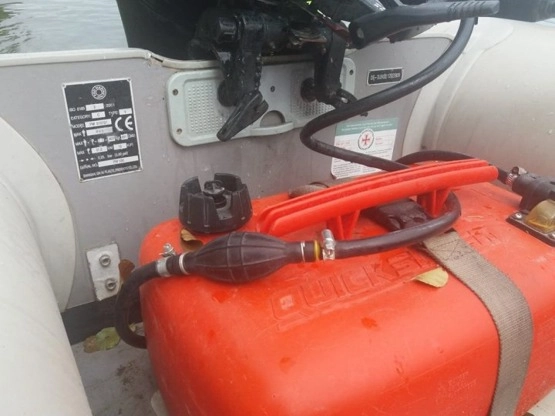                         Ponton Promarine 330 z silnikiem Suzuki 15 df - zdjęcie 13
                        