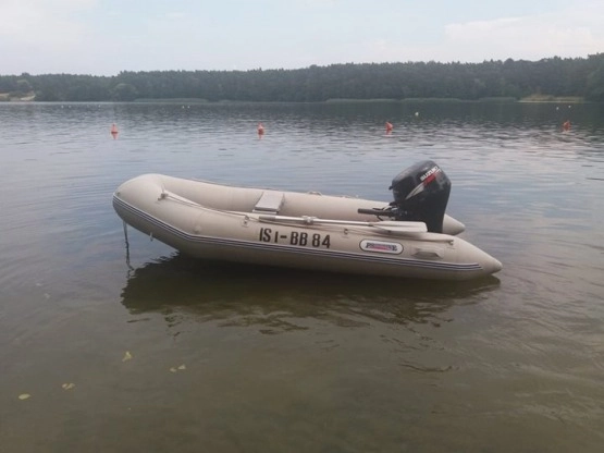                         Ponton Promarine 330 z silnikiem Suzuki 15 df - zdjęcie 9
                        