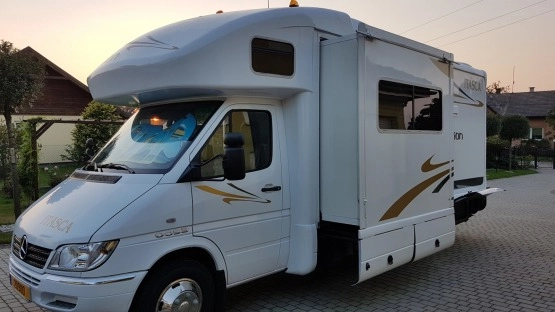                         Sprzedam Mercedesa na zabudowie firmy WINNEBAGO - zdjęcie 2
                        