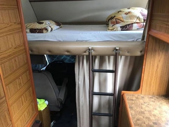                         Rozważam sprzedaż kampera VW LT31 w zabudowie KARMANN - zdjęcie 3
                        