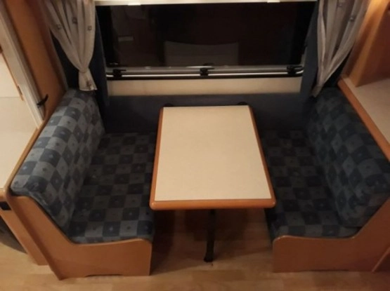                         Kemping Hobby Prestige 650 5-6 os. - zdjęcie 3
                        