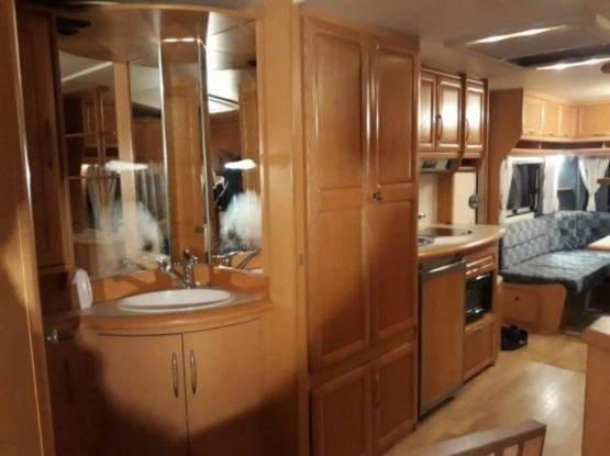                         Kemping Hobby Prestige 650 5-6 os. - zdjęcie 7
                        