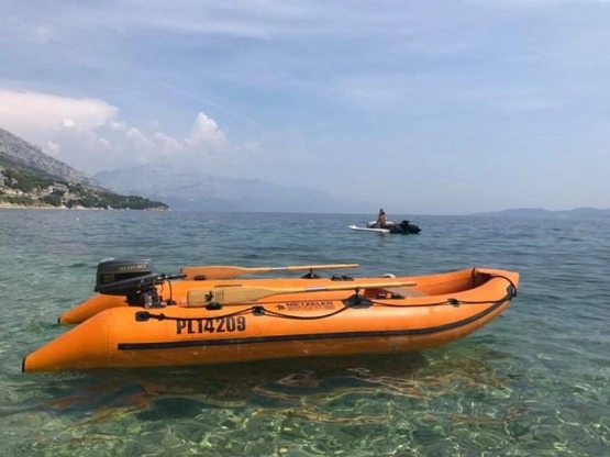                         Ponton z silnikiem - zdjęcie 2
                        