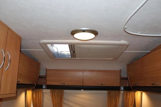                         Przyczepa kempingowa ACE 2006 - zdjęcie 15
                        