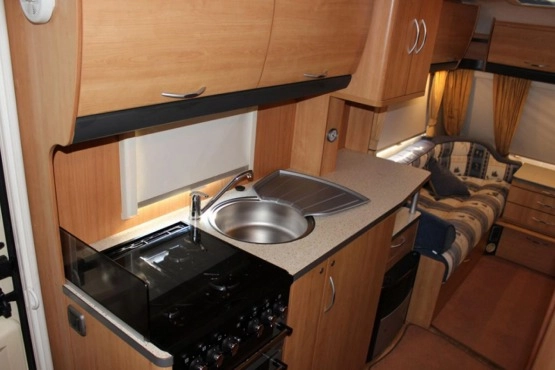                         Przyczepa kempingowa ACE 2006 - zdjęcie 17
                        