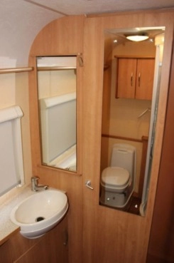                         Przyczepa kempingowa ACE 2006 - zdjęcie 8
                        