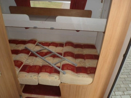                         Kemping Avondale Dart SE 510-5. 6 osobowy - 2006 rok + przedsionek - zdjęcie 3
                        