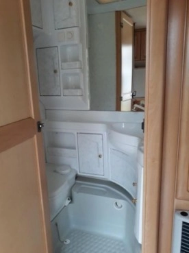                         Przyczepa Hobby Exclusive 400. Bardzo dobry stan! - zdjęcie 2
                        