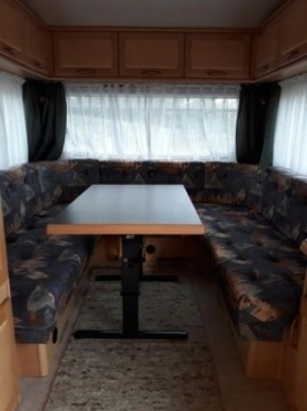                         Przyczepa Hobby Exclusive 400. Bardzo dobry stan! - zdjęcie 4
                        