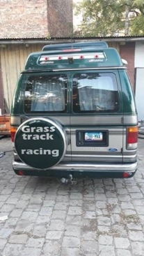                         Ford E150 przerobiony na kampera - zdjęcie 9
                        