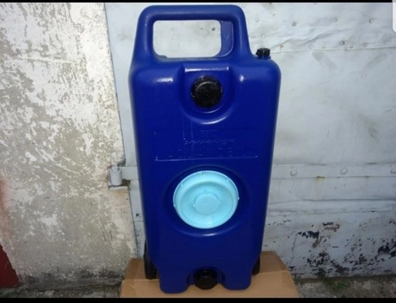                         Zbiornik na wodę na kółkach, Aquamobil, 35 L przyczepa, kamper, camper - zdjęcie 1
                        