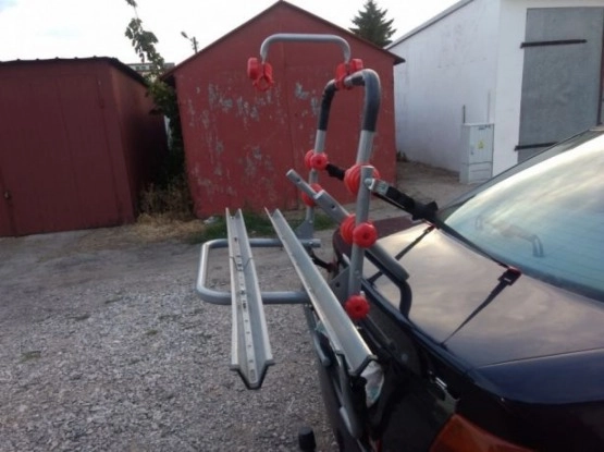                         Bagażnik do przewozu rowerów na klape Eufab - zdjęcie 3
                        