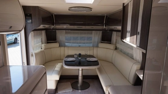                         Fendt Caravan Brillant 700 TFD model 2018 - zdjęcie 14
                        