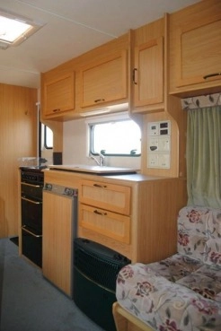                         ELDDIS Łóżko piętrowe! Duże WC i Prysznic! Ogromny przedsionek DOREMA! - zdjęcie 6
                        