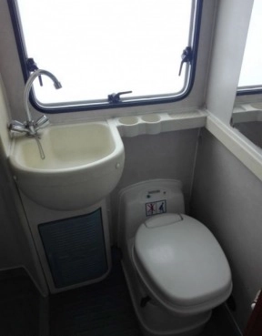                         Ford Transit 2.5D 1995 r. zarejestrowany na 6 osób - zdjęcie 17
                        