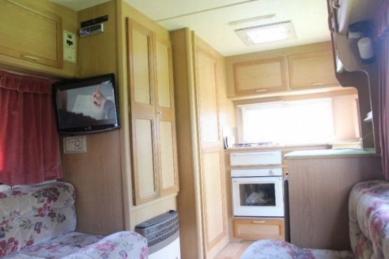                         Przyczepka kempingowa Elddis Swift Archway - zdjęcie 7
                        