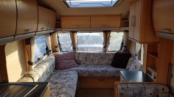                         Przyczepa kempingowa STERLING EUROPA 2005 przedsionek zarejestrowana - zdjęcie 7
                        