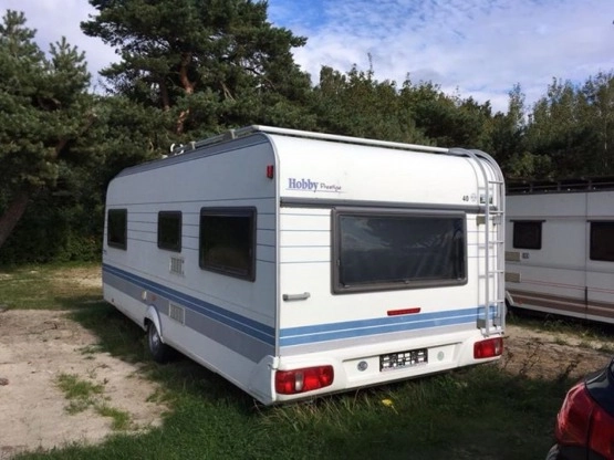                         Przyczepa kempingowa Hobby Prestige 560 CF, 1500 DMC, 2000 r., z przedsionkiem, jak nowa - zdjęcie 8
                        