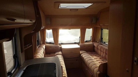                         Przyczepa kempingowa Coachman Amara 5 os., 2005 r., przedsionek, zarejestrowana - zdjęcie 5
                        