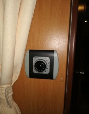                         Kamper Renault Master 3.0 DETHLEFFS - zdjęcie 25
                        