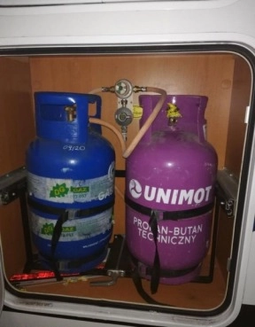                         Kamper Renault Master 3.0 DETHLEFFS - zdjęcie 33
                        