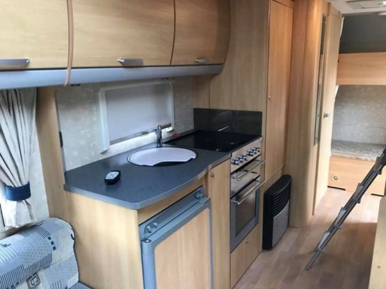                         Sprite Major 6 2006 6/7 osobowa - zdjęcie 5
                        