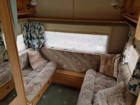                         Przyczepa kempingowa 4-5 osobowa - zdjęcie 5
                        