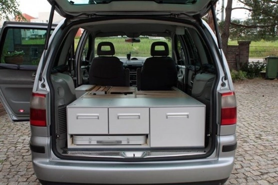                         Sprzedam kamperek FORD GALAXY - zdjęcie 9
                        