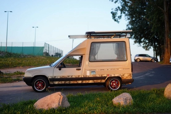                         RENAULT RAPID MINIKAMPER 1990 – 18500 PLN – POZNAŃ - zdjęcie 2
                        